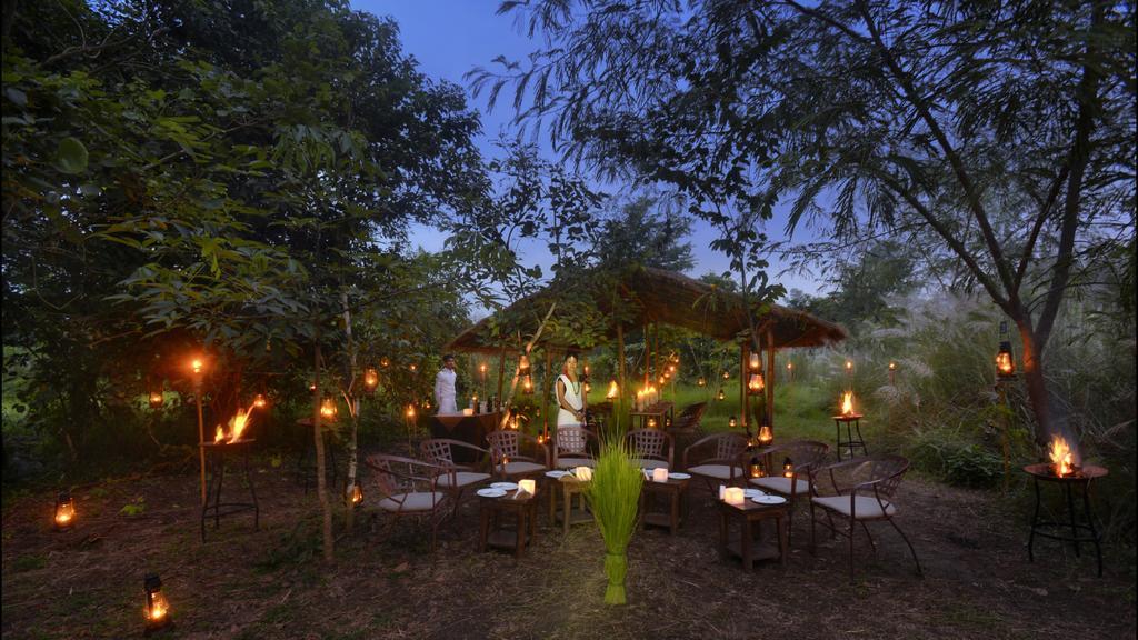 Barahi Jungle Lodge Meghauli Esterno foto